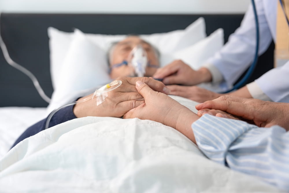 Soins palliatifs à domicile : accompagner la fin de vie dans un environnement familier