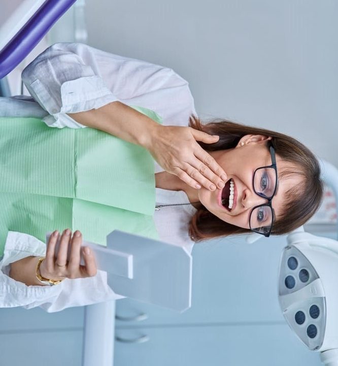 Zircone, céramique, résine ou titane : quels matériaux choisir pour une prothèse dentaire ?
